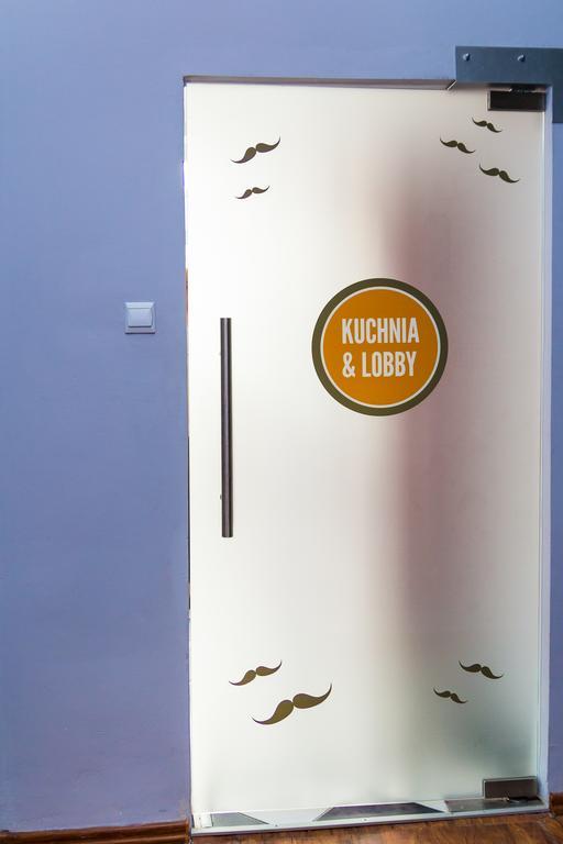 Retro Hostel Познань Екстер'єр фото
